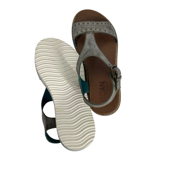 ROAN by Bed Stu Distressed Silver Sandals with leather sole Size 7 1/2 - Picture 8 of 9